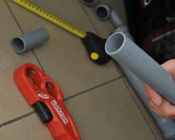 Ridgid 37463 P-TEC 3240 Coupe-tube Pour Tuyau D'évacuation En Plastique 32/40 Mm -Pinces et ciseaux Soldes 37463 p tec 3240 coupe tube pour tuyau d evacuation en plastique 32 40 mm 3