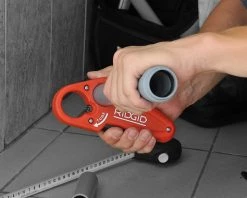 Ridgid 37463 P-TEC 3240 Coupe-tube Pour Tuyau D'évacuation En Plastique 32/40 Mm -Pinces et ciseaux Soldes 37463 p tec 3240 coupe tube pour tuyau d evacuation en plastique 32 40 mm 4