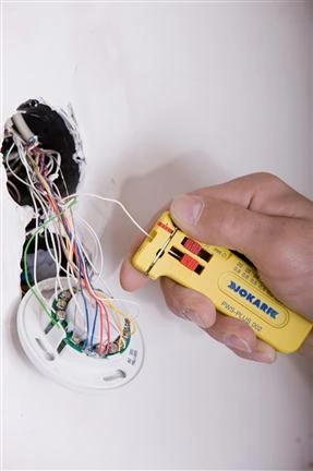 Jokari 40025 Micro Pince à Dénuder PWS-Plus 002 4 Jokari 40025 Micro Pince à Dénuder PWS-Plus 002 – Image 2