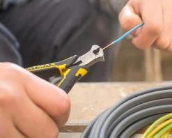 Stanley Pince Coupante Diagonale FMHT0-80519 Coupeur à Tête Miniature FATMAX®. -Pinces et ciseaux Soldes fmht0 80519 coupeur a tete miniature fatmaxr 1 2